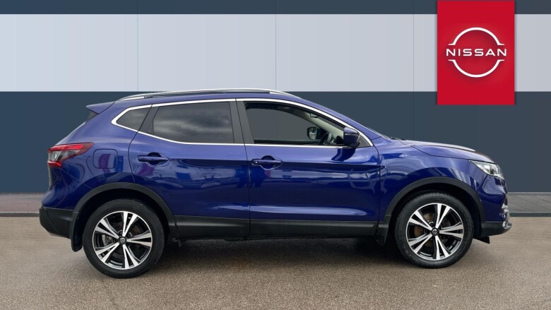 Nissan Qashqai 1.2 DiG-T N-Connecta 5dr Petrol Hatchback